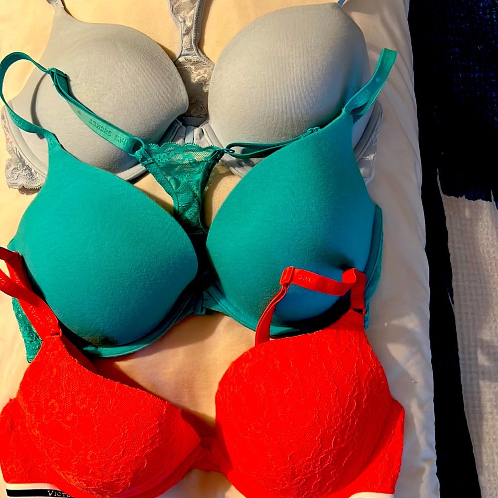 Victoria’s Secret bras